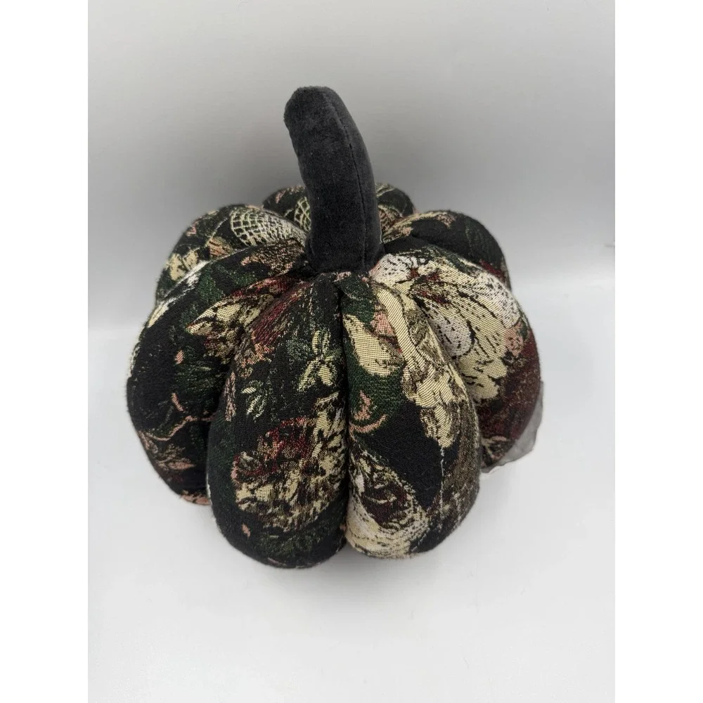 Threshold shaped pumpkin